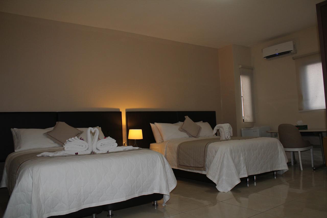 Murex Plaza Hotel & Suites Monrovia Exterior foto